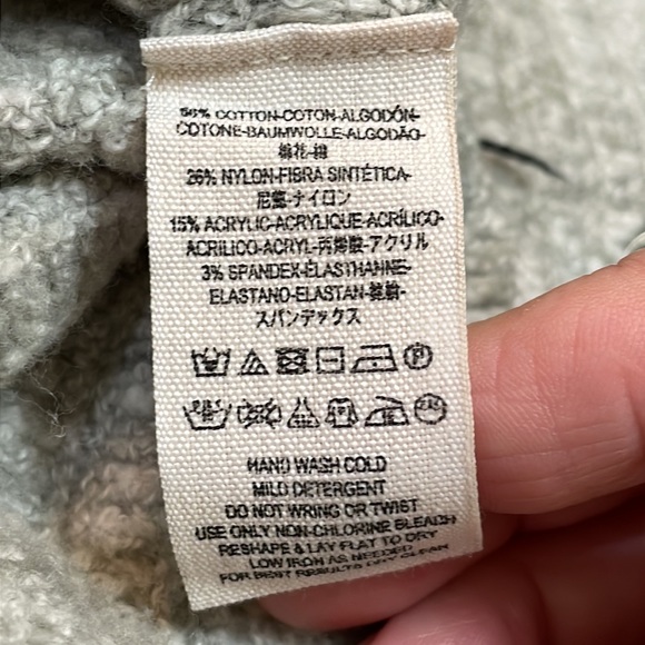 Free People Size Medium Gray oversized Women’s V Neck Sweater very Soft - Picture 11 of 11